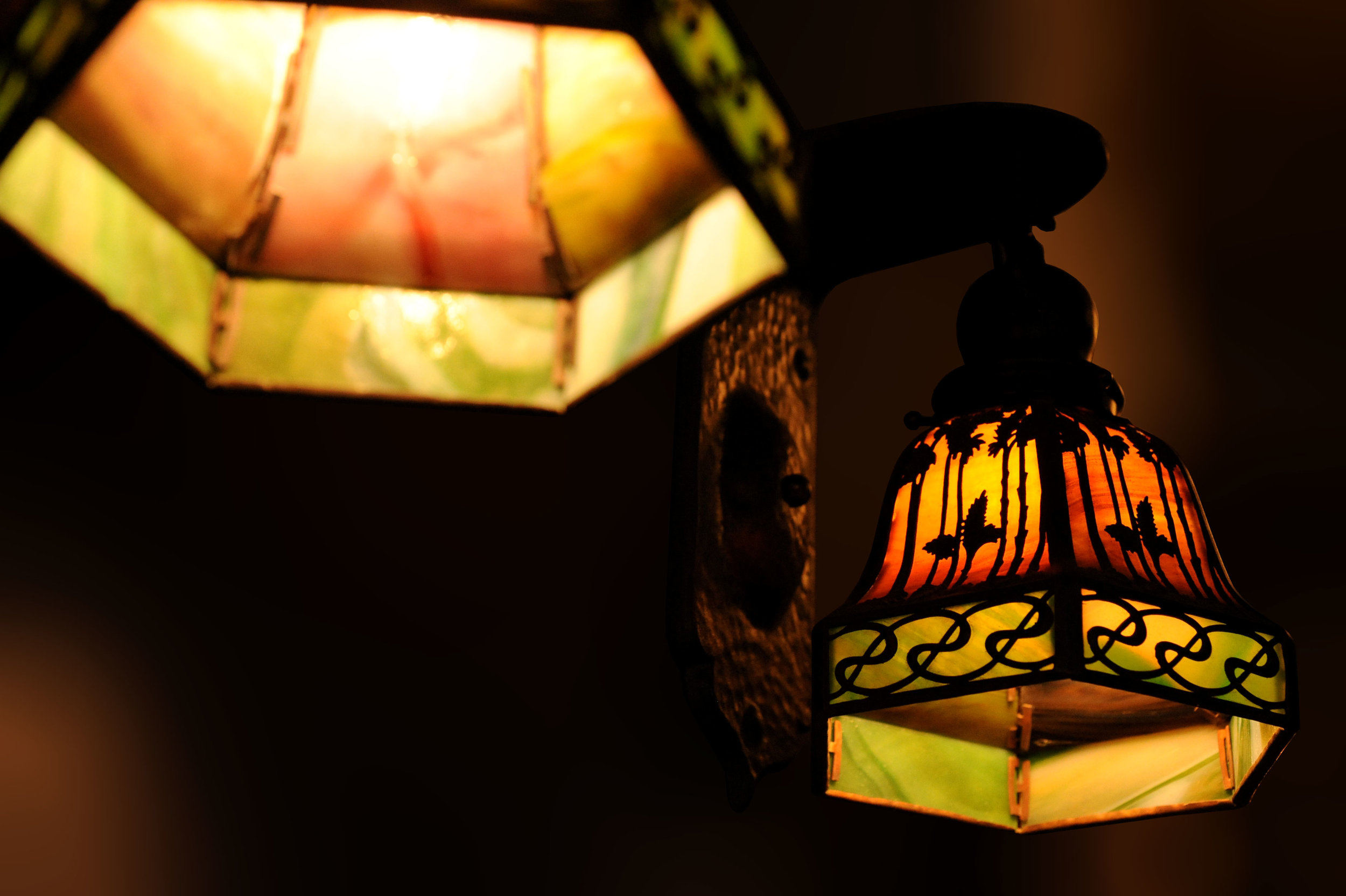 46576-handel-sconce-blurred-background.jpg