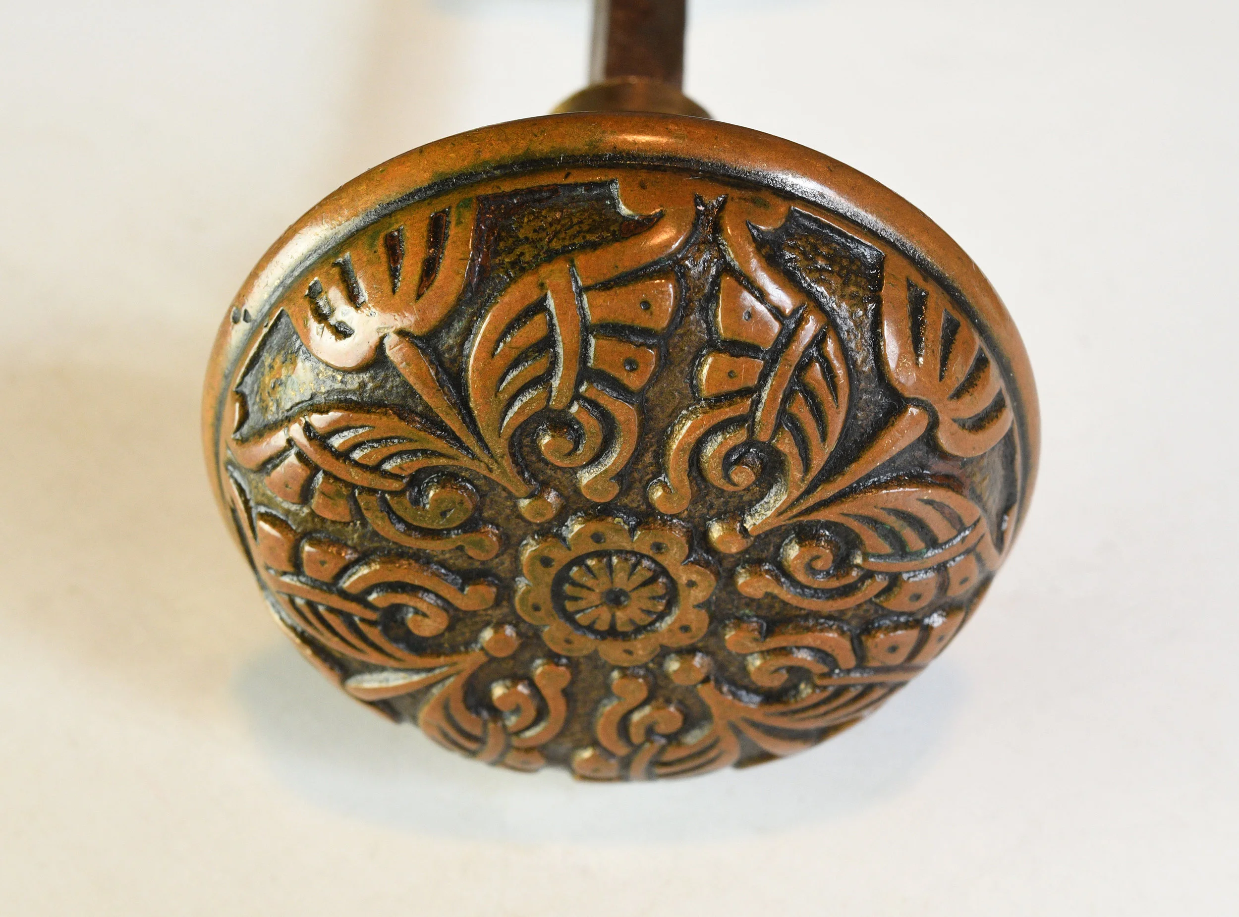 eastlake and seeded glass doorknob set — ARCHITECTURAL ANTIQUES