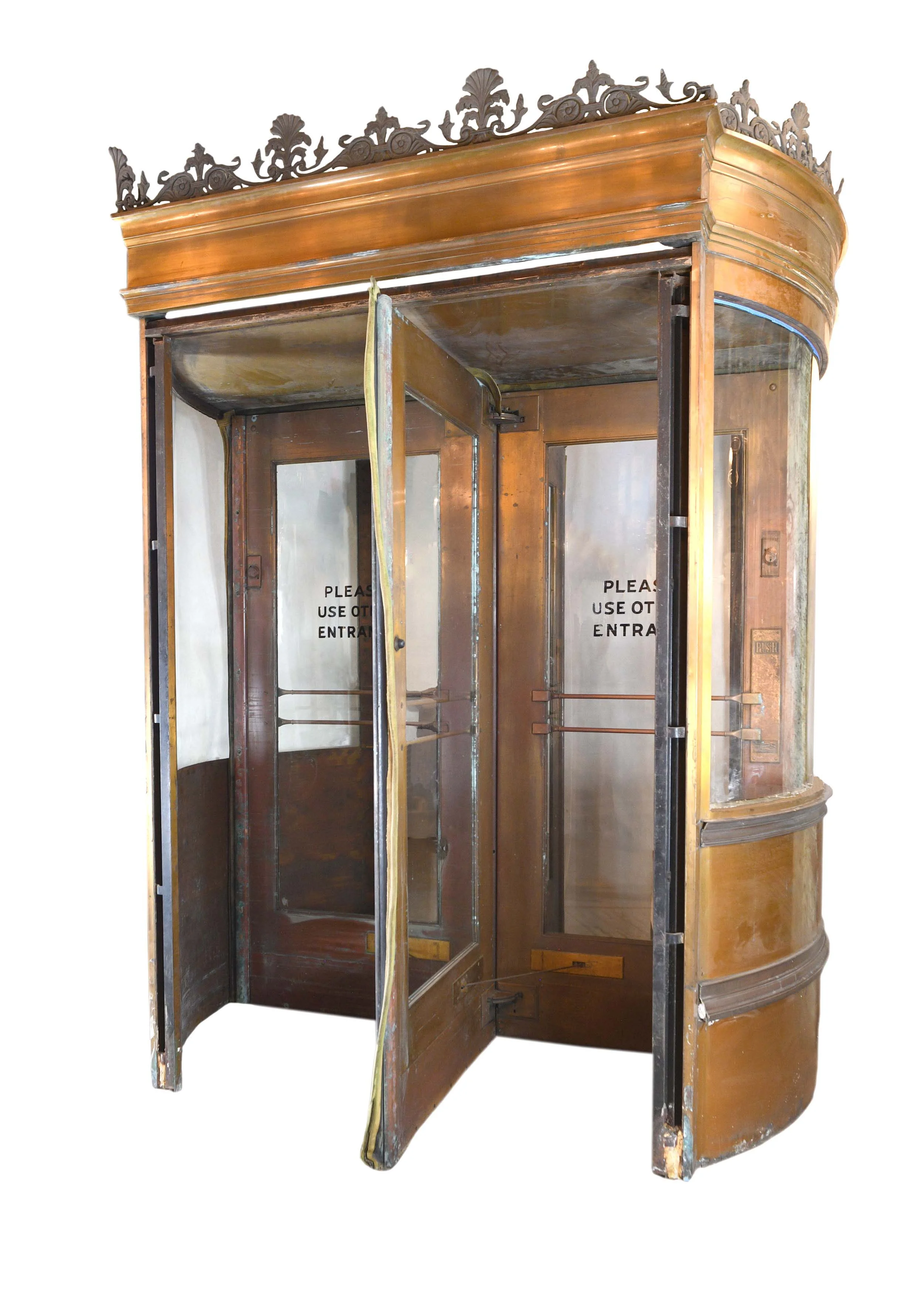 48234-revolving-door-1.jpg