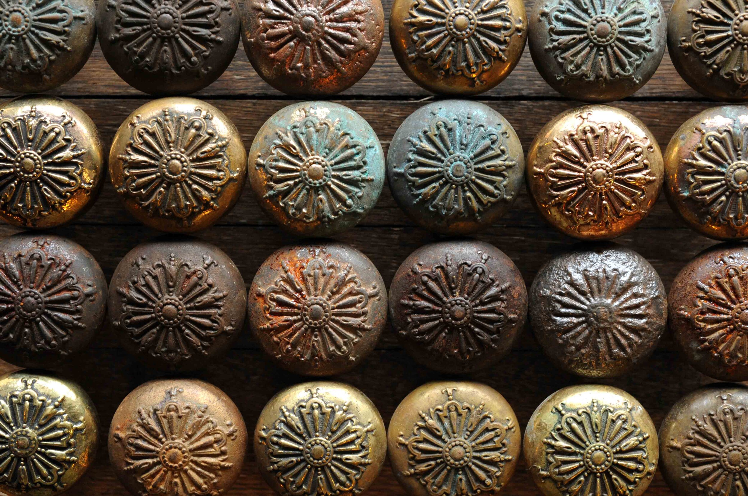 Details about   Antique  Bronze Eastlake Cairo Design Backplate 