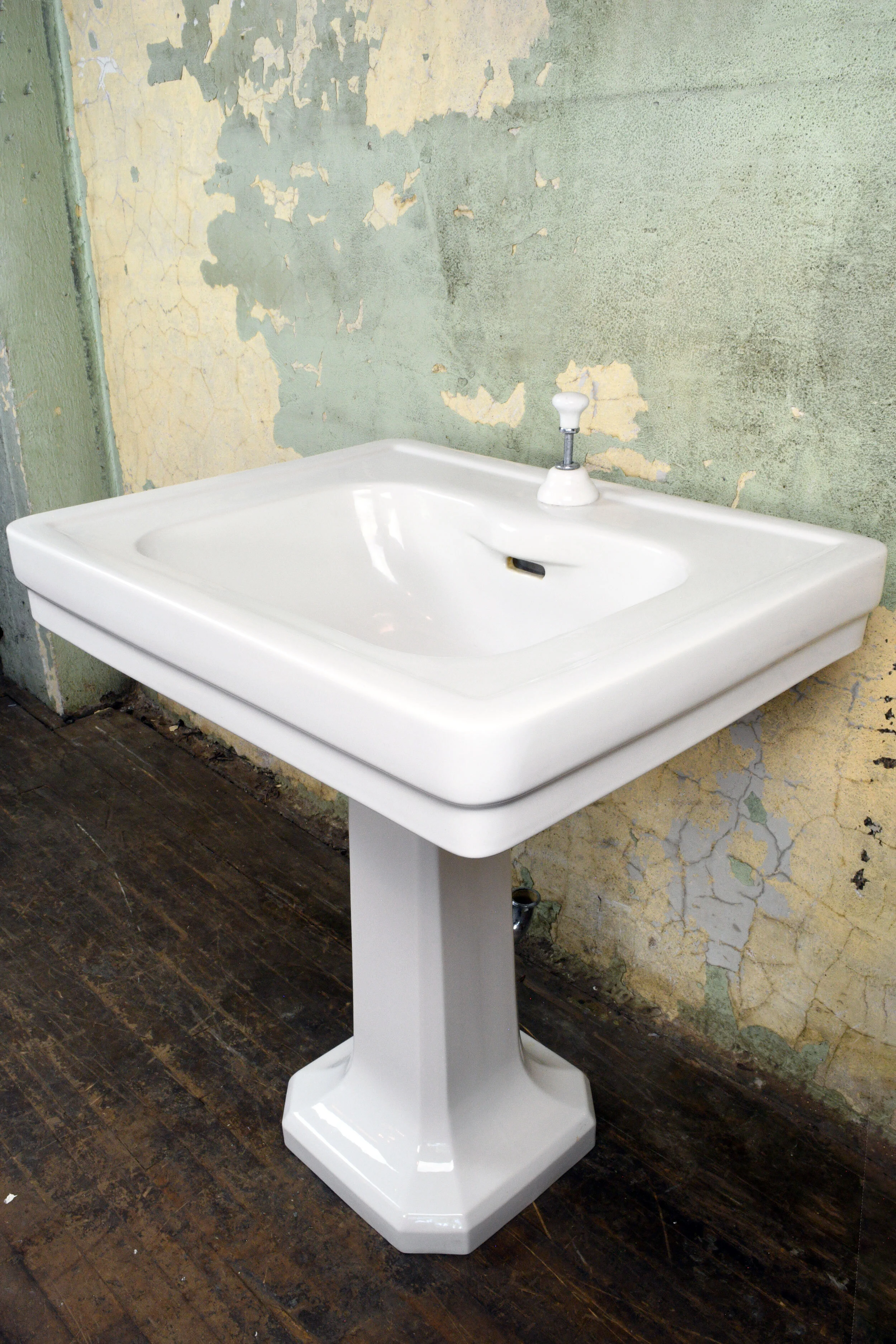 standard tiffin pedestal sink — ARCHITECTURAL ANTIQUES