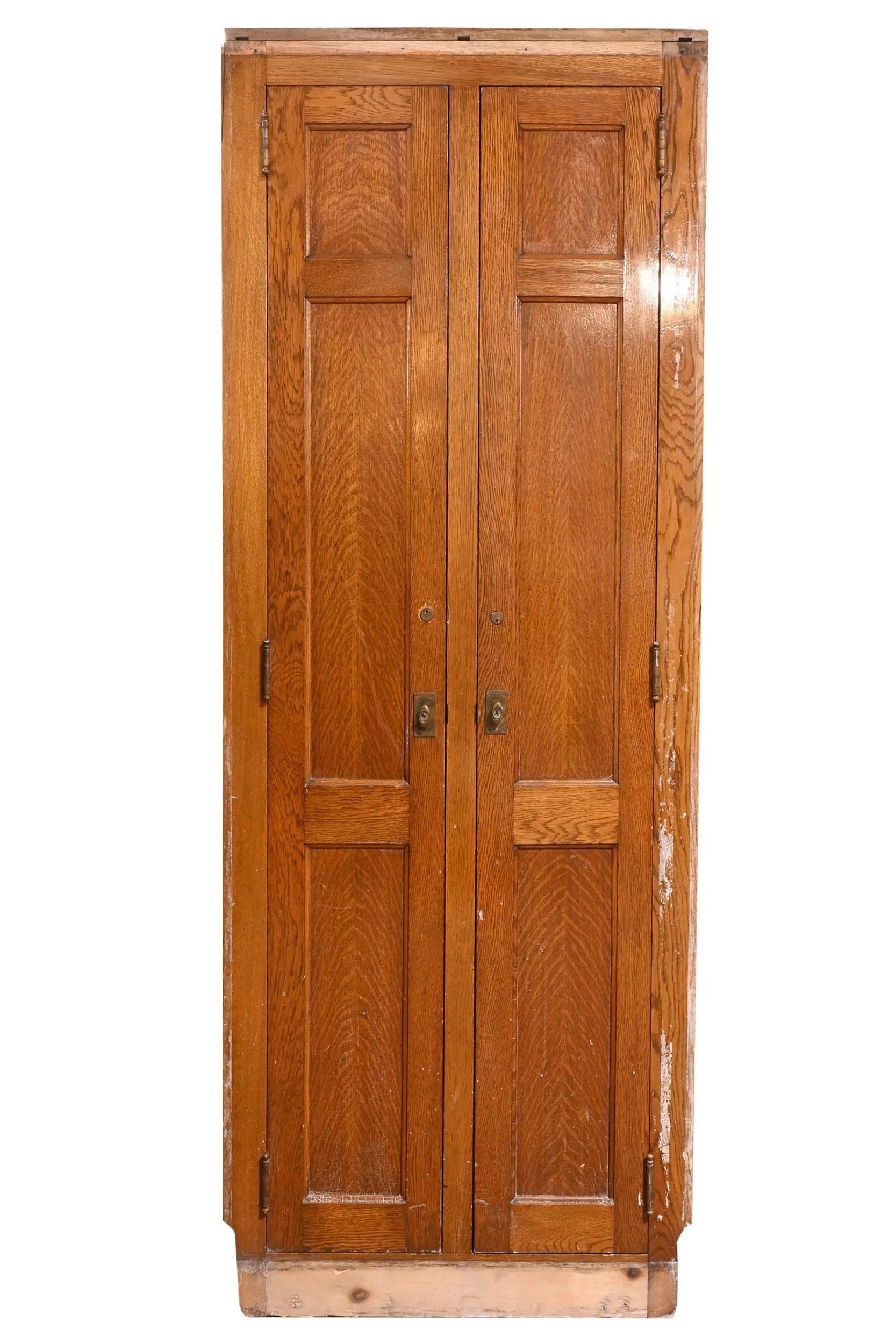 25674 quartersawn oak 2 door locker 3.jpg