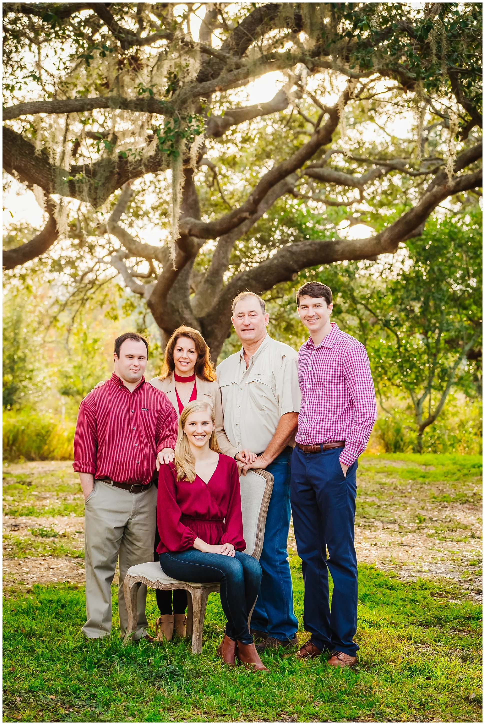 tampa-oak tree-park-holiday-gender reveal-family session_0015.jpg