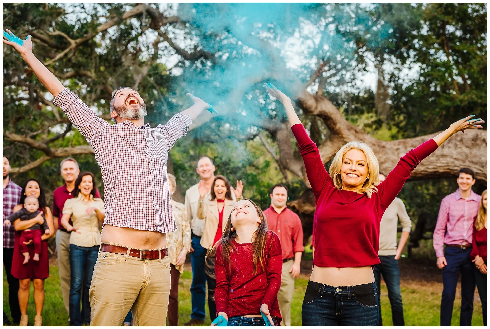 tampa-oak tree-park-holiday-gender reveal-family session_0043.jpg