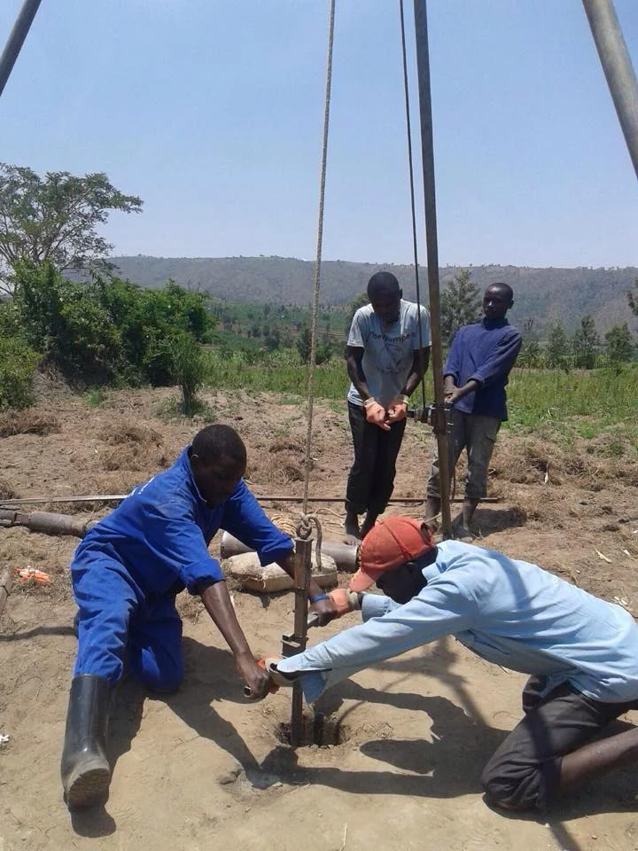 drilling well2.jpg