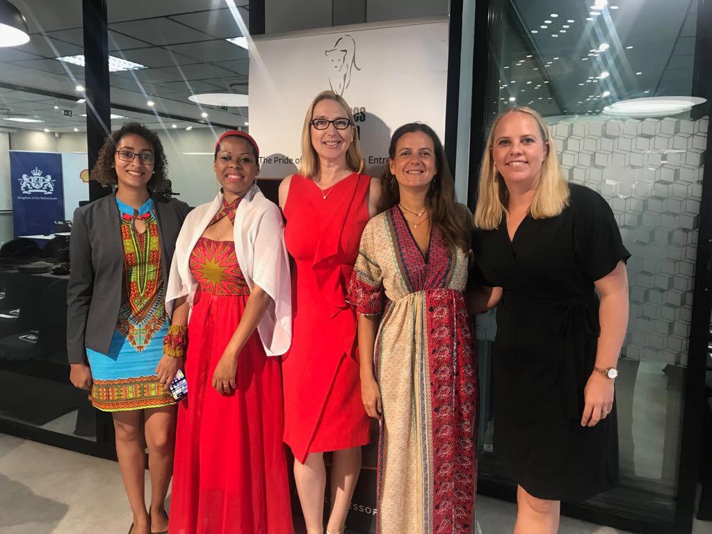 L-R: Patricia Vasco,&nbsp;Tania Tome, Melanie Hawken,&nbsp;Marta Roff,&nbsp;Sasha Vieira