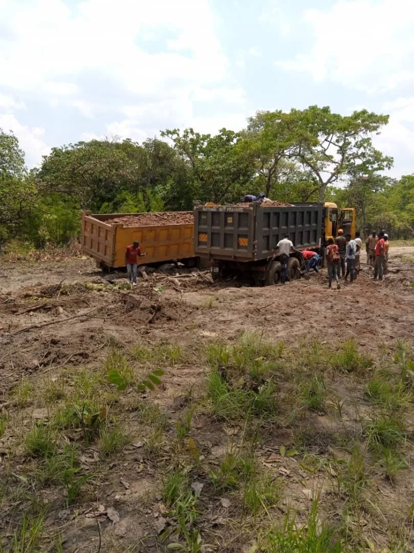 Tipper truck loading.jpg