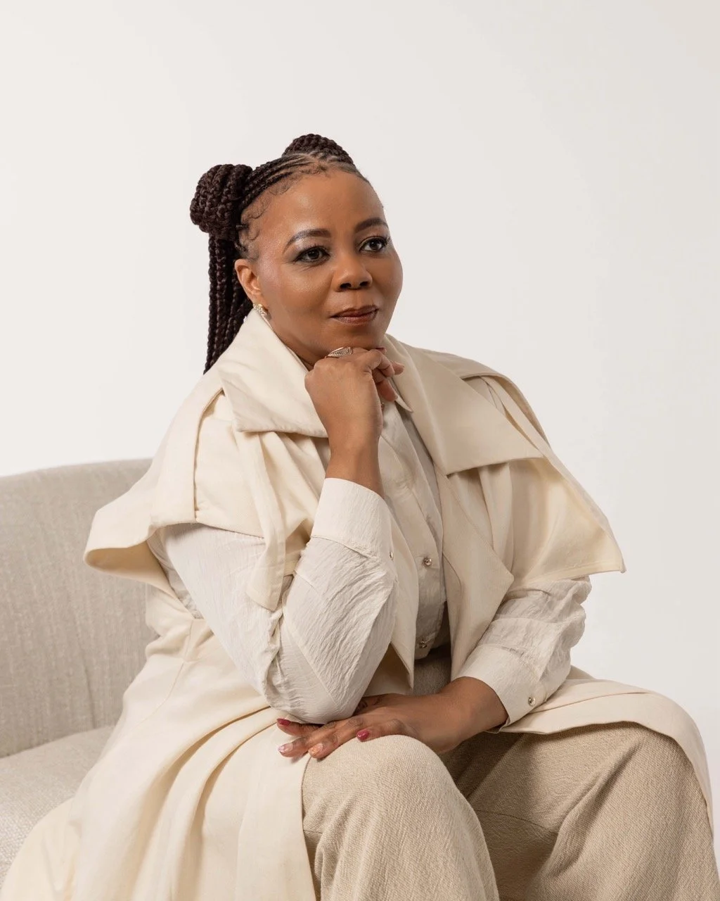 5. Veuve Clicquot_Bold Future Award_Phindile Cebekhulu-Msom Large.jpeg