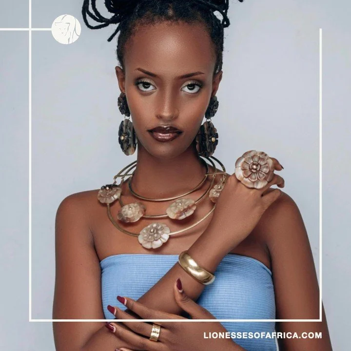Image of the Day / Margaux Wong

Sustainable statement jewellery&hellip;We love the strong&rsquo; Eve 2 Collection&rsquo; designs of the hugely talented Margaux Rusita, founder of Margaux Wong in Burundi. This international, multi-cultural jewellery 