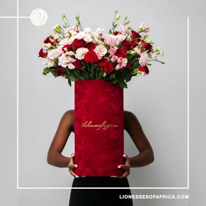 Image of the Day / The House of Agness

An elegant floral gifting idea&hellip; Mariana Agness Francisco Eria is a creative force in contemporary floral design. Her business, The House of Agness, is a luxury florist and gifting boutique nestled in Map