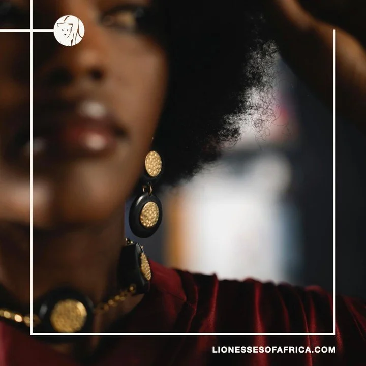Image of the Day / Margaux Wong

Sustainable statement jewellery&hellip;We love the strong designs of the hugely talented Margaux Rusita, founder of Margaux Wong in Burundi. This international, multi-cultural jewellery and accessories brand was found