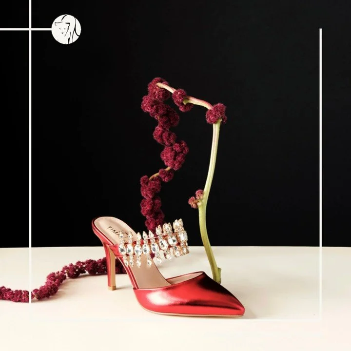 Image of the Day / Timabee

Evening shoe luxury&hellip;We love the glamour of these fabulous evening shoe designs by Fatima Babakura, founder of Timabee in Nigeria. Fatima has created an accessory brand that &ldquo;redefines luxury in Africa and beyo