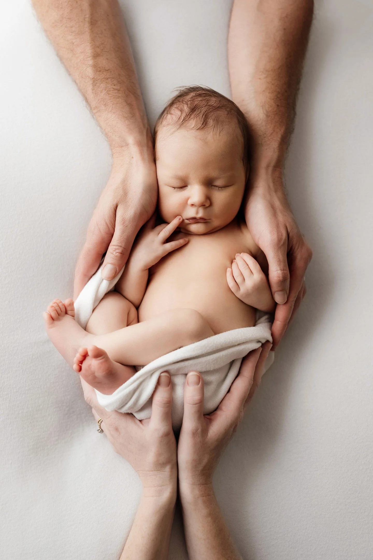 Back to photographing and sharing what I love ✨

Calm newborn sessions at home.
Golden hour with families.
Real connection, always.

#sydneynewbornphotographer
#sutherlandshirephotographer
#inhomenewbornphotography
#newbornphotographysydney
#sydneyfa
