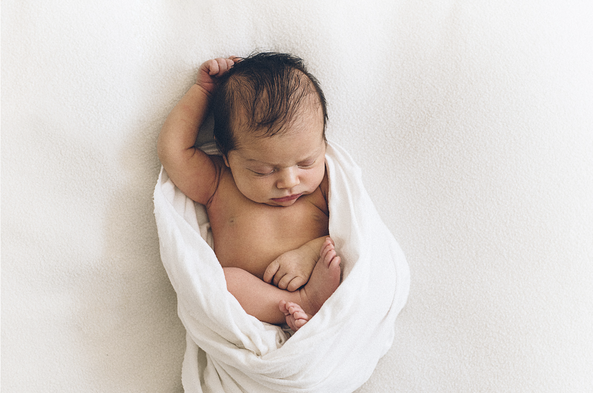 In-home newborn photography session in Sydney by Gemma MacLennan