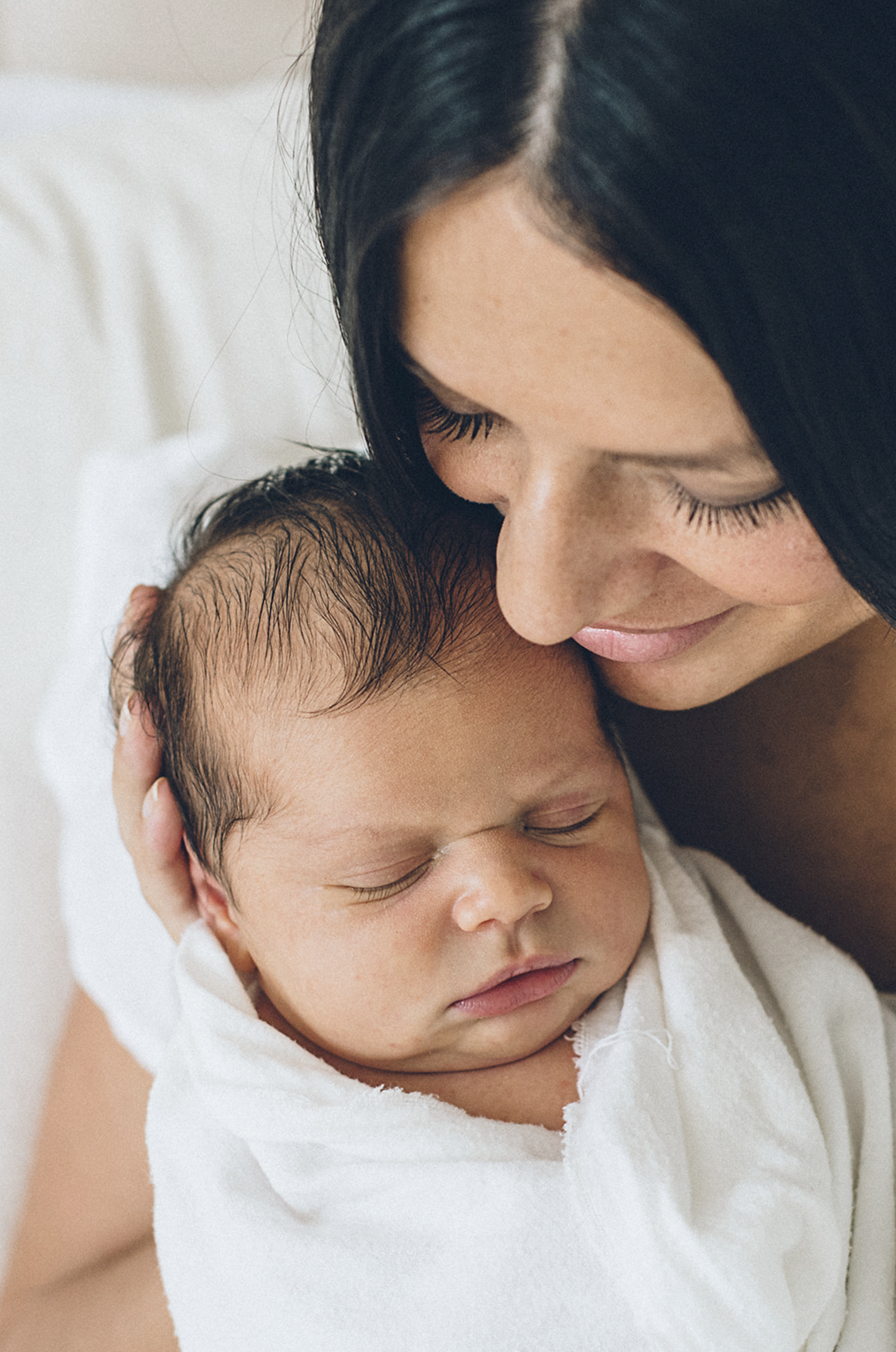 In-home newborn photography session in Sydney by Gemma MacLennan