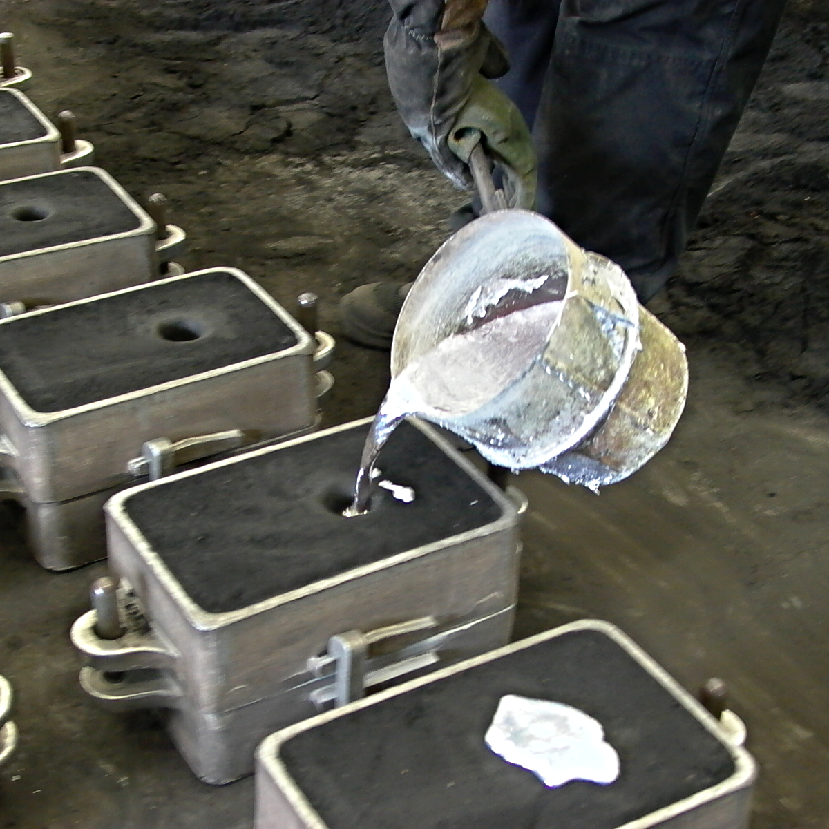 hella sandcasting + makkink & bey