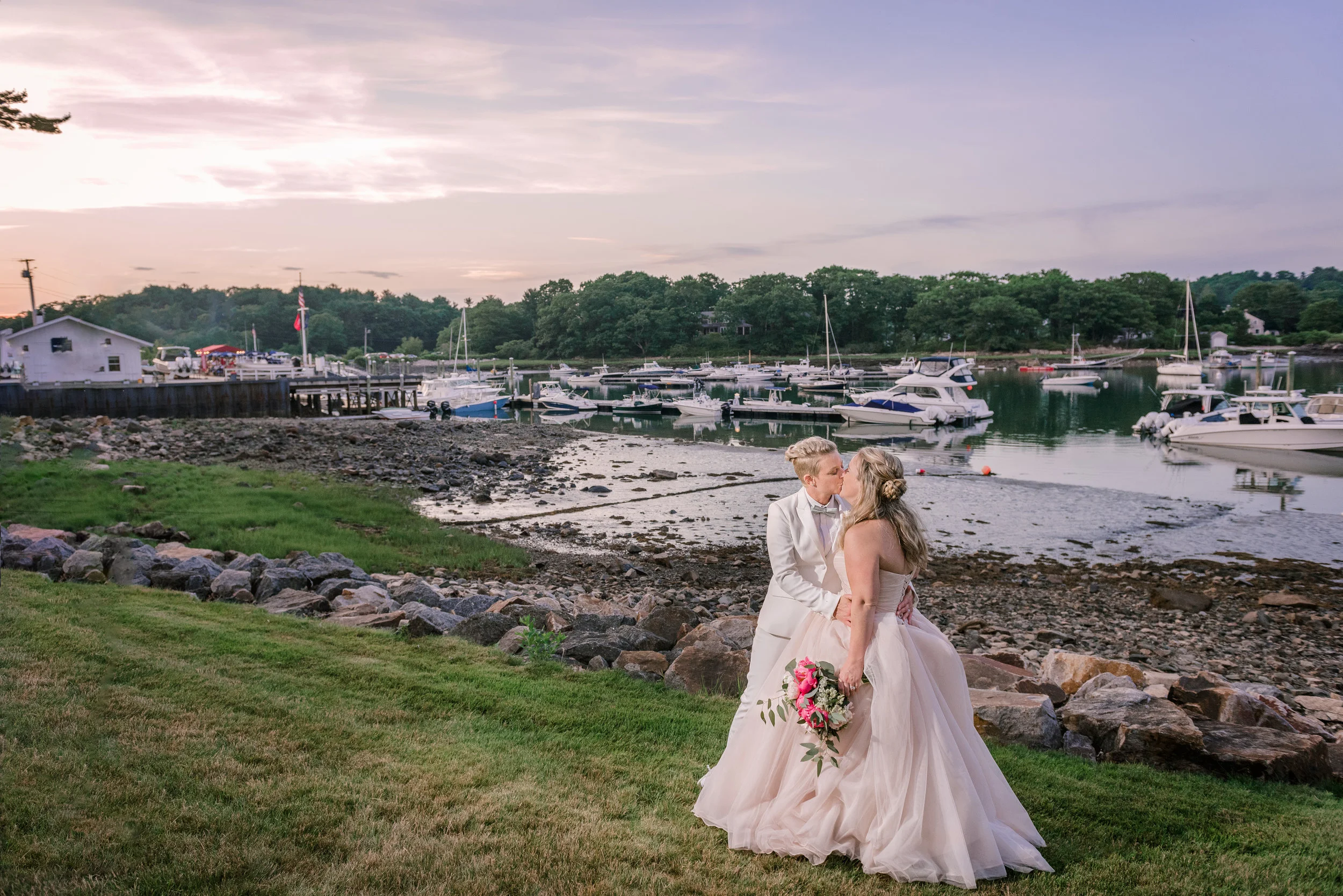 Dockside Restaurant on York Harbor Maine Wedding | Emily &amp; Kim