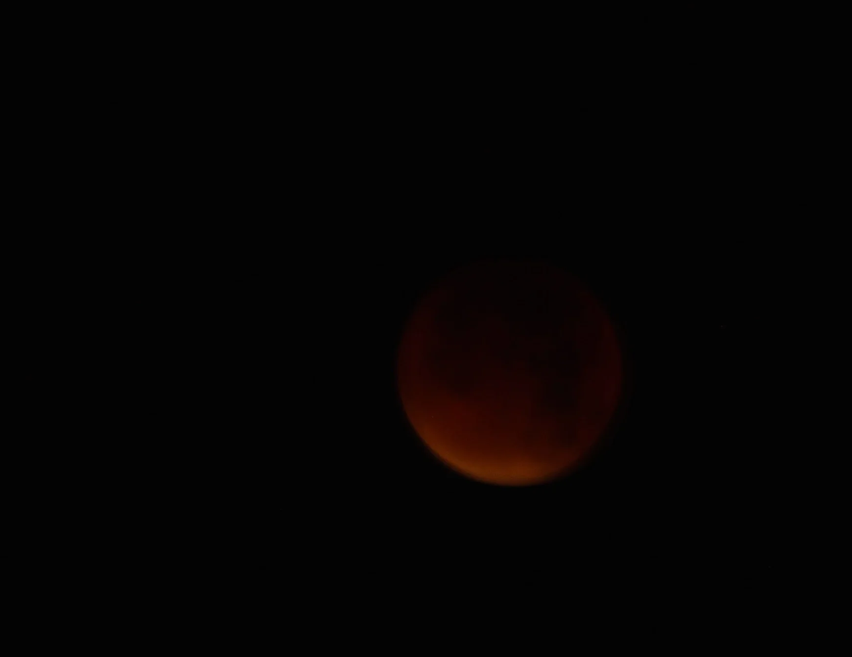 supermoon eclipse emma leafe 2015_red.jpg