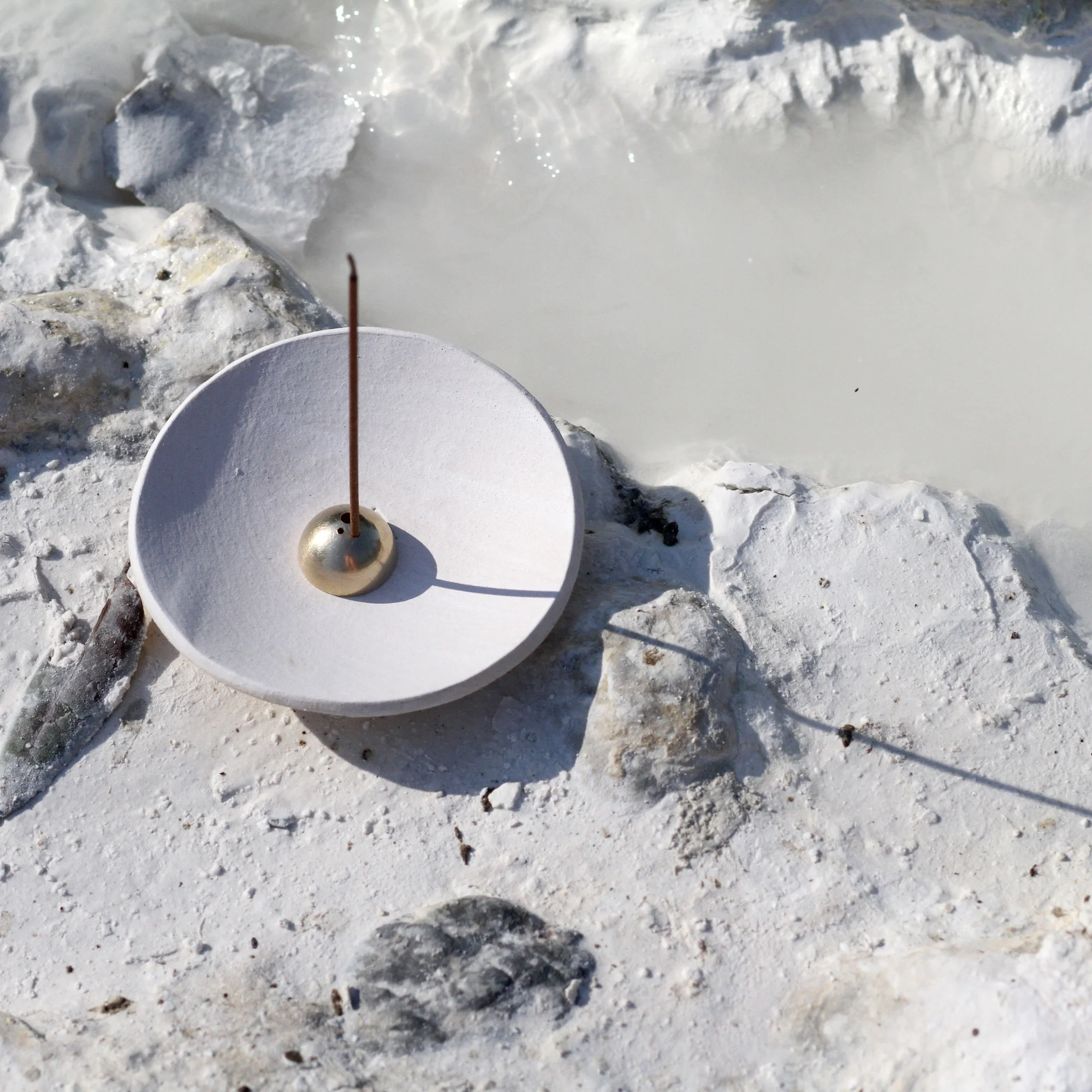 WEBUmeCollection_WHT_Incense_Burner002.jpg