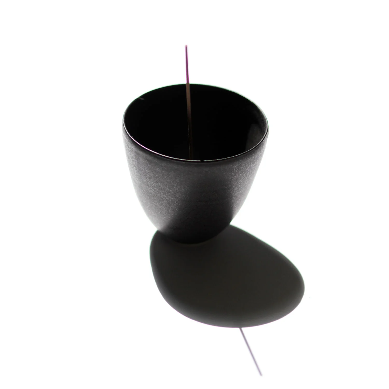 WEB_Ume-Incense-Burner_black-Porcelain_008.jpg