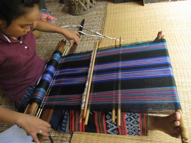 katu weaving laos