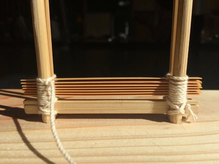 The beginning of a reed, after I got the knotting right.