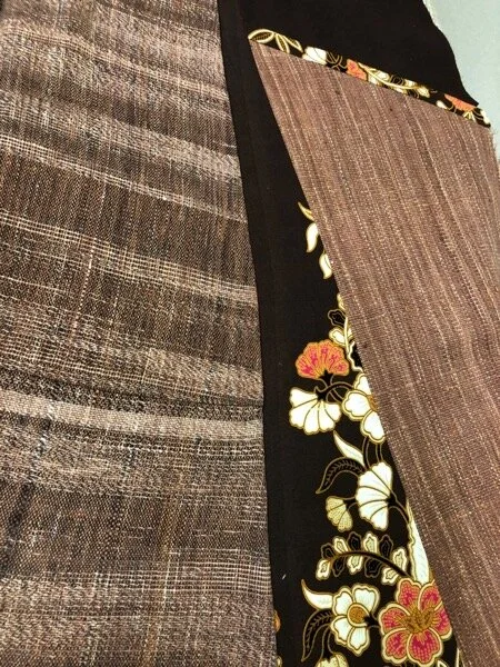 Intersection of  khadi  and sarong, at pocket and front gore. The pocket construction is so cool.