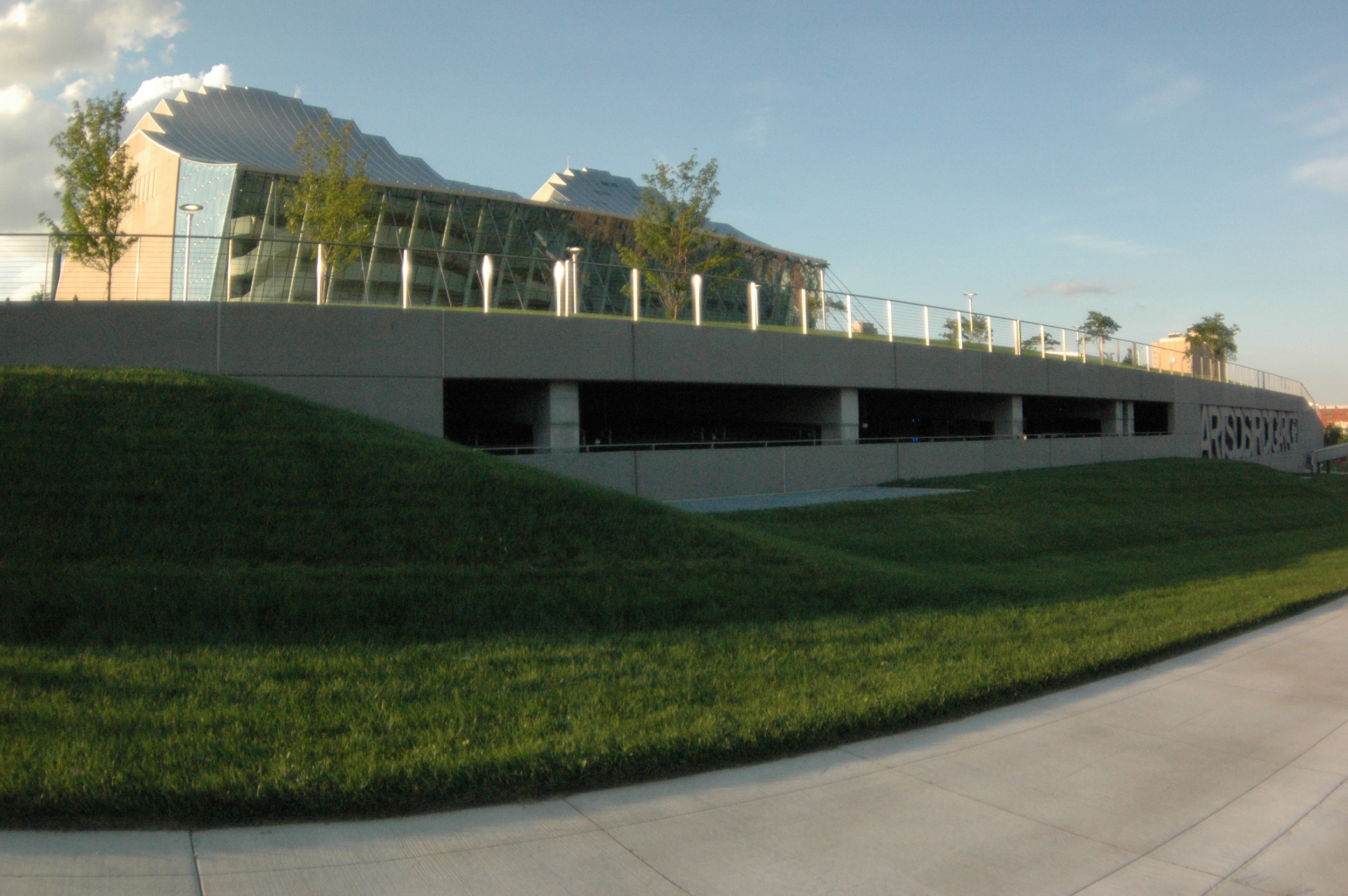 Kauffman Center Parking Garage.JPG