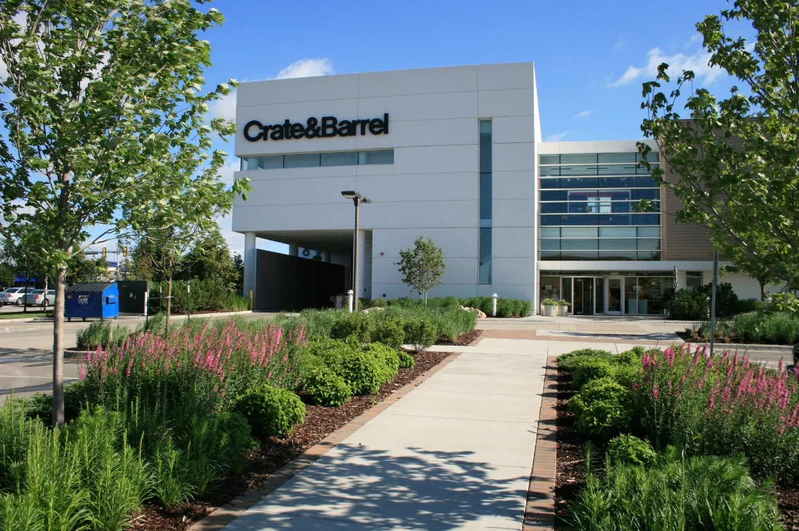 Crate Barrell0005.JPG