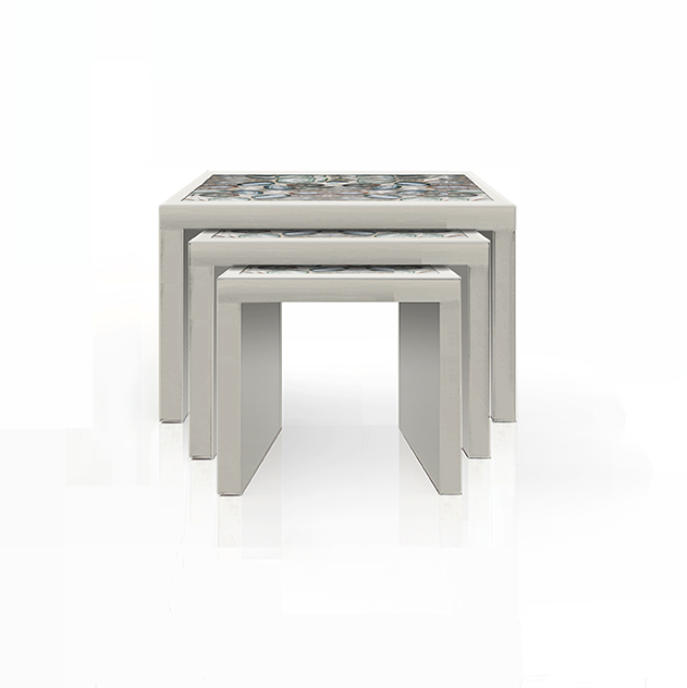 NESTING TABLES IN AGATE WITH SILVER LEAF
