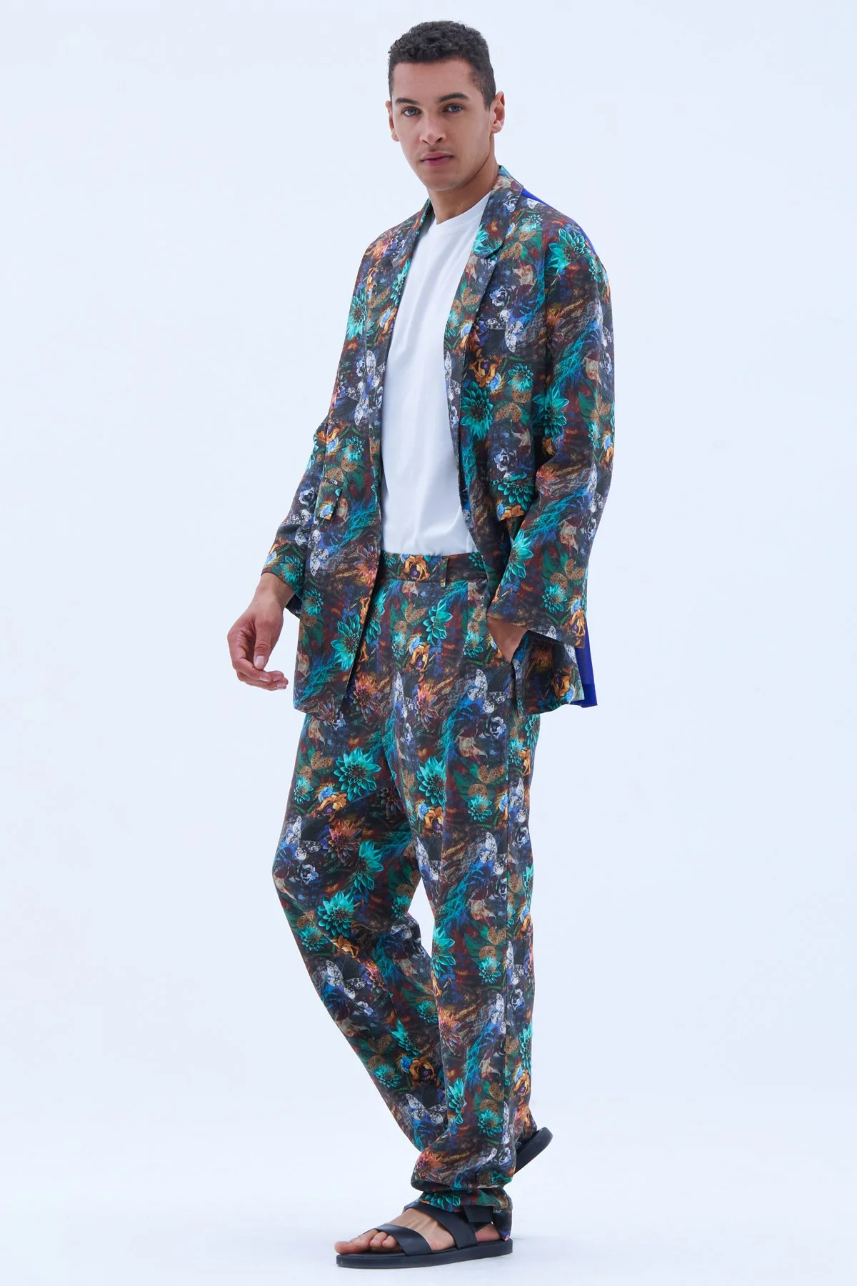 full_dark nature detail mens pleated pants ecovero love hero.jpg