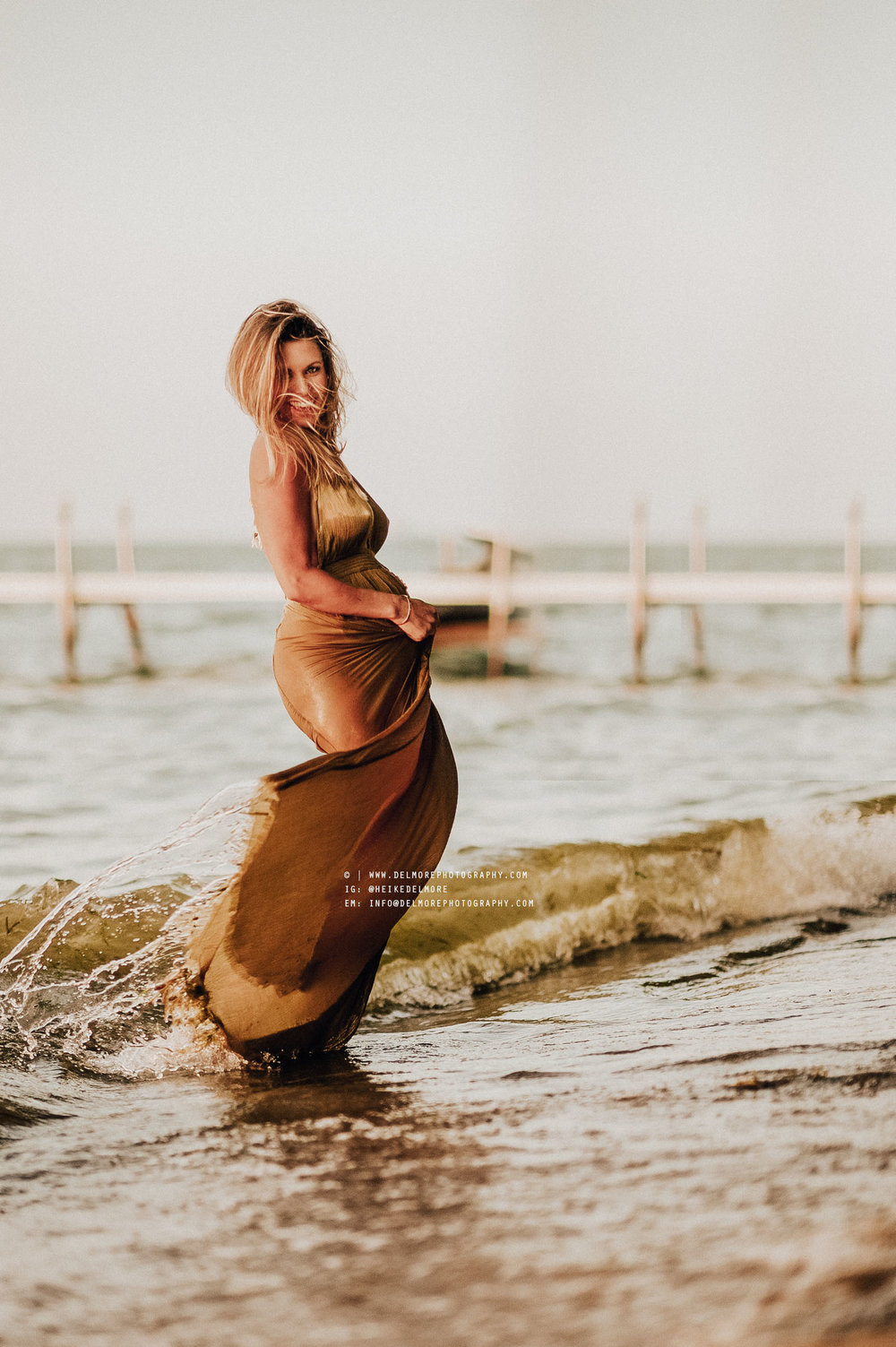 Top Windsor Maternity Photographer Heike Delmore Lake Shoot