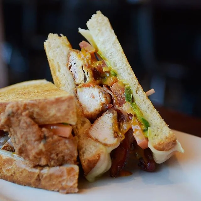 This bad boy is quickly becoming a fan favorite! The chicken tender melt - a little spicy, a little sweet - totally delicious!
#uptownmpls #foodie #foodieapolis #eatmpls #yum #lunching #newmenuitem