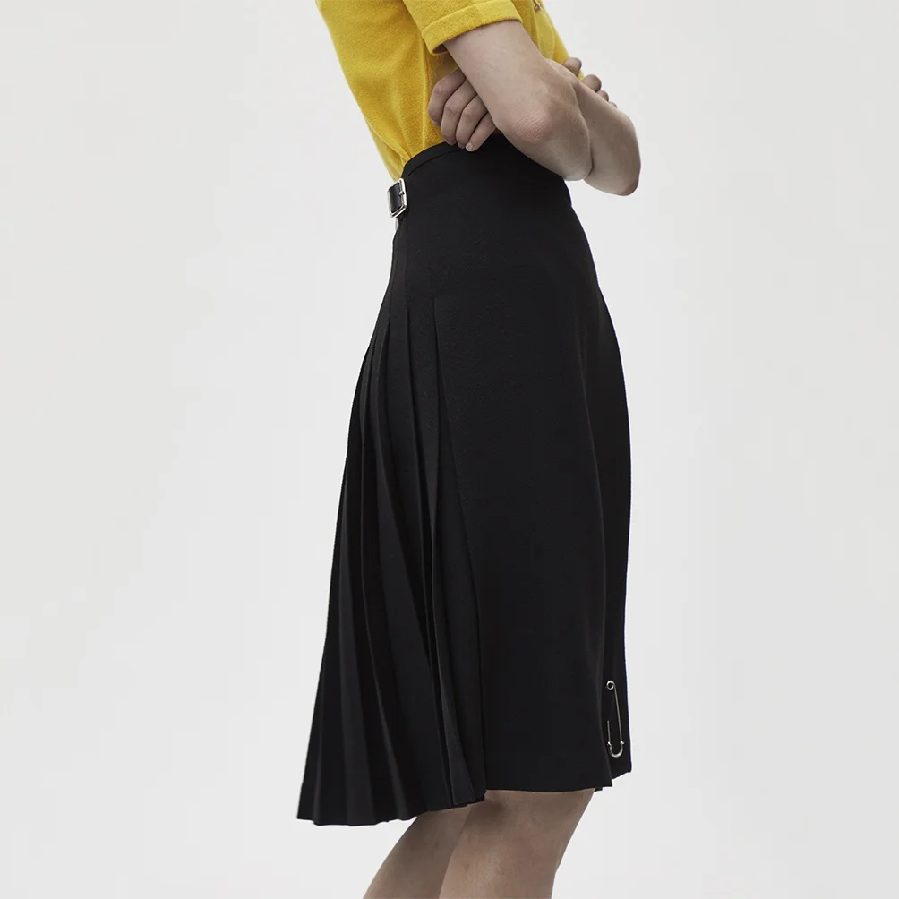CREPE BLACK 1 .jpg