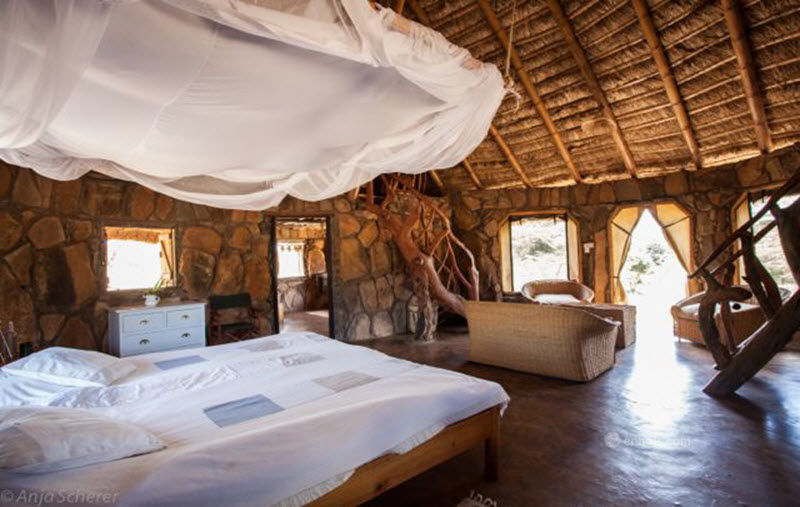 elkarama-lodge-Upstream-Cottage-Interior.jpg