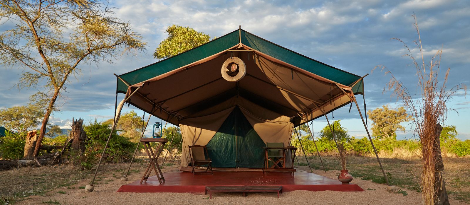 hotel-mdonya-old-river-camp-tanzania.jpg