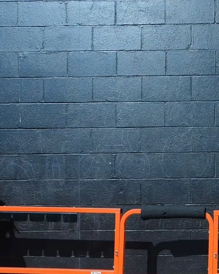 Painted a new sign for @vagrants.tv to celebrate one year at their Somerville location! Big thanks to my awesome painting assistants&mdash;couldn&rsquo;t have done it without you! @kaiyasantos @patrickguerrero 🖌️✨🛸