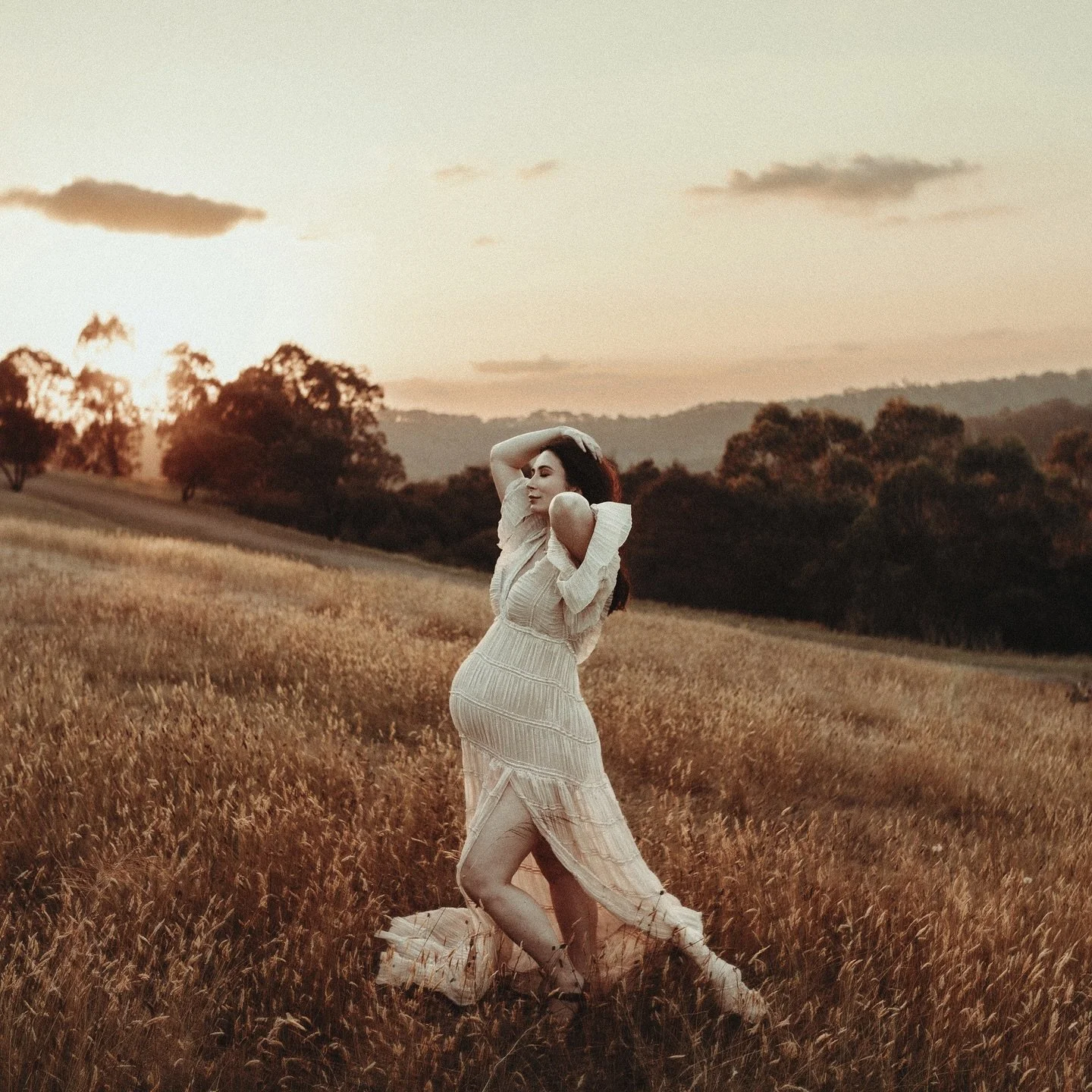 Sneaking back onto your feed like I never missed a beat 🫡 🙊
My socials may have been very quiet, but it&rsquo;s only because life got twice as busy! Amidst capturing all of your beautiful love stories and life moments, my own little bundle of joy a