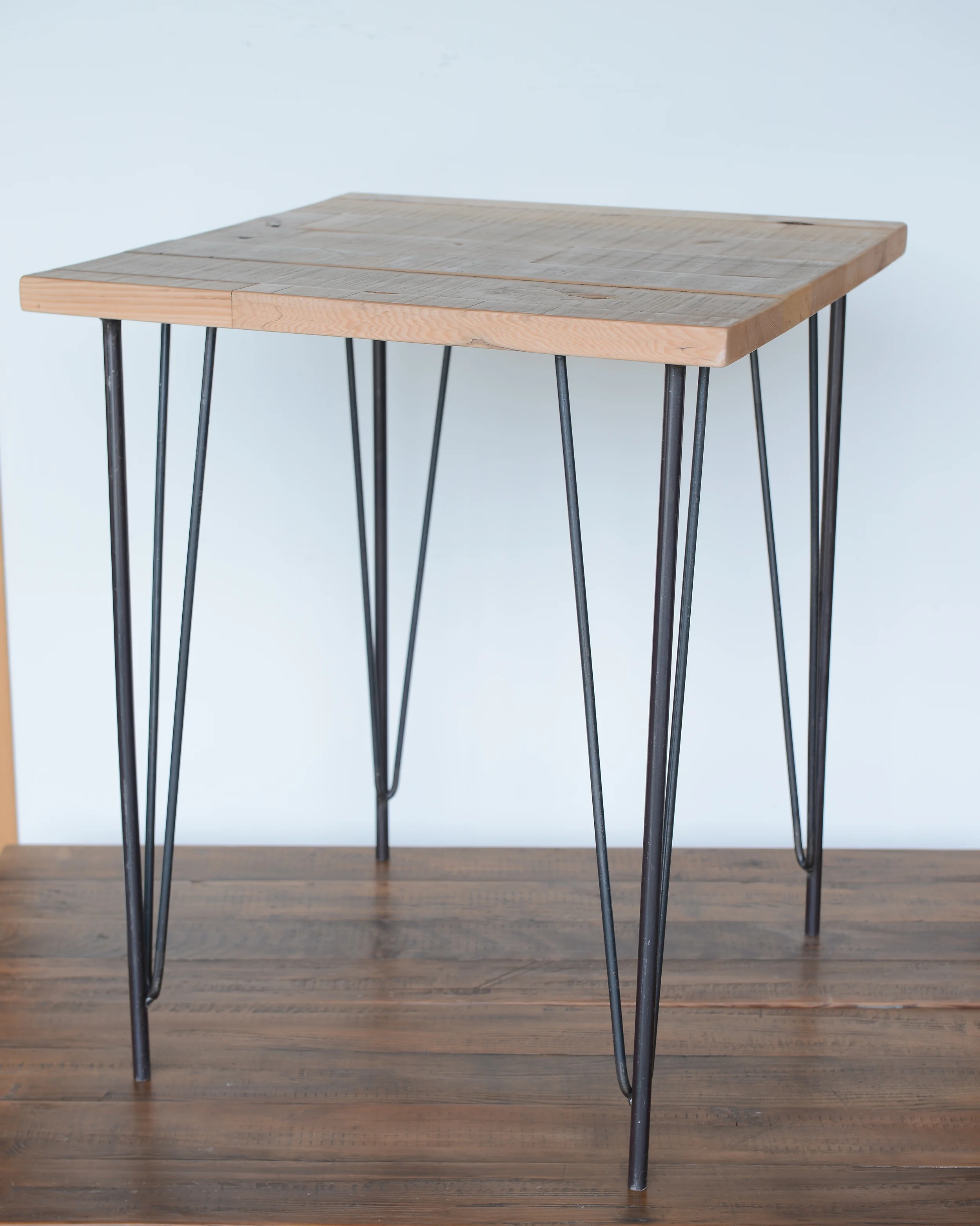 TS-I-03 Coffee table 實心黑鐵 x 栂木 (此腳停產) NT 8,600 (未稅)