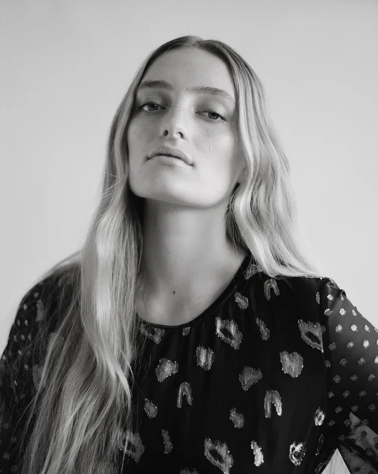 191115000000020002+edit+bw.jpg.webp