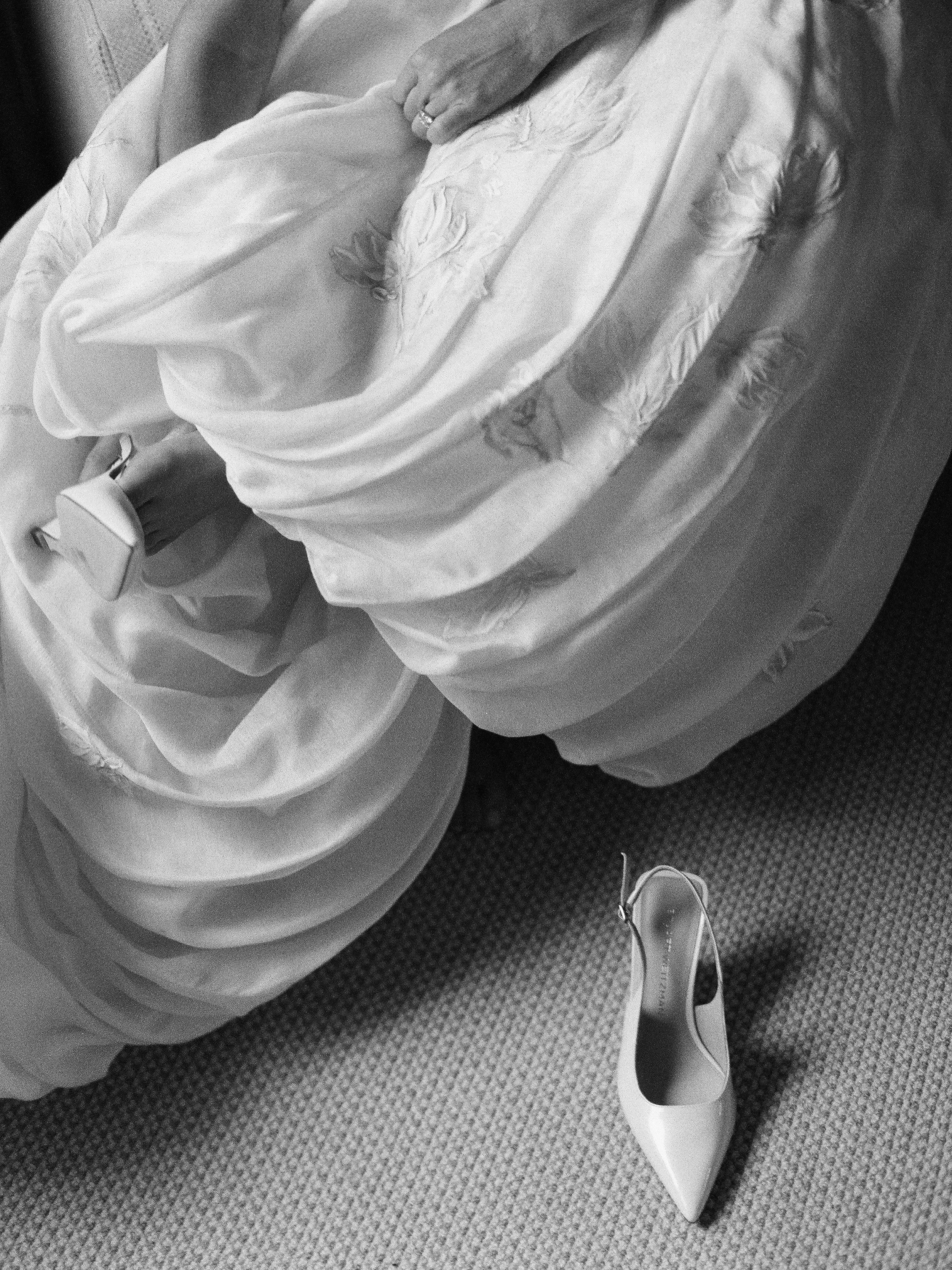 My kind of shoe shot. Contours by @daniellefrankel 

Planner @inanyeventjh 
Shoes @stuartweitzman 
Photo @carrie_patterson 
Team @roslyn.smithers @taylormoe2 
Video @ryanhinmanfilms 
Bride @kathryn.c.m 
Beauty @tetonbeautycollective @a_ptoner 
Venue 