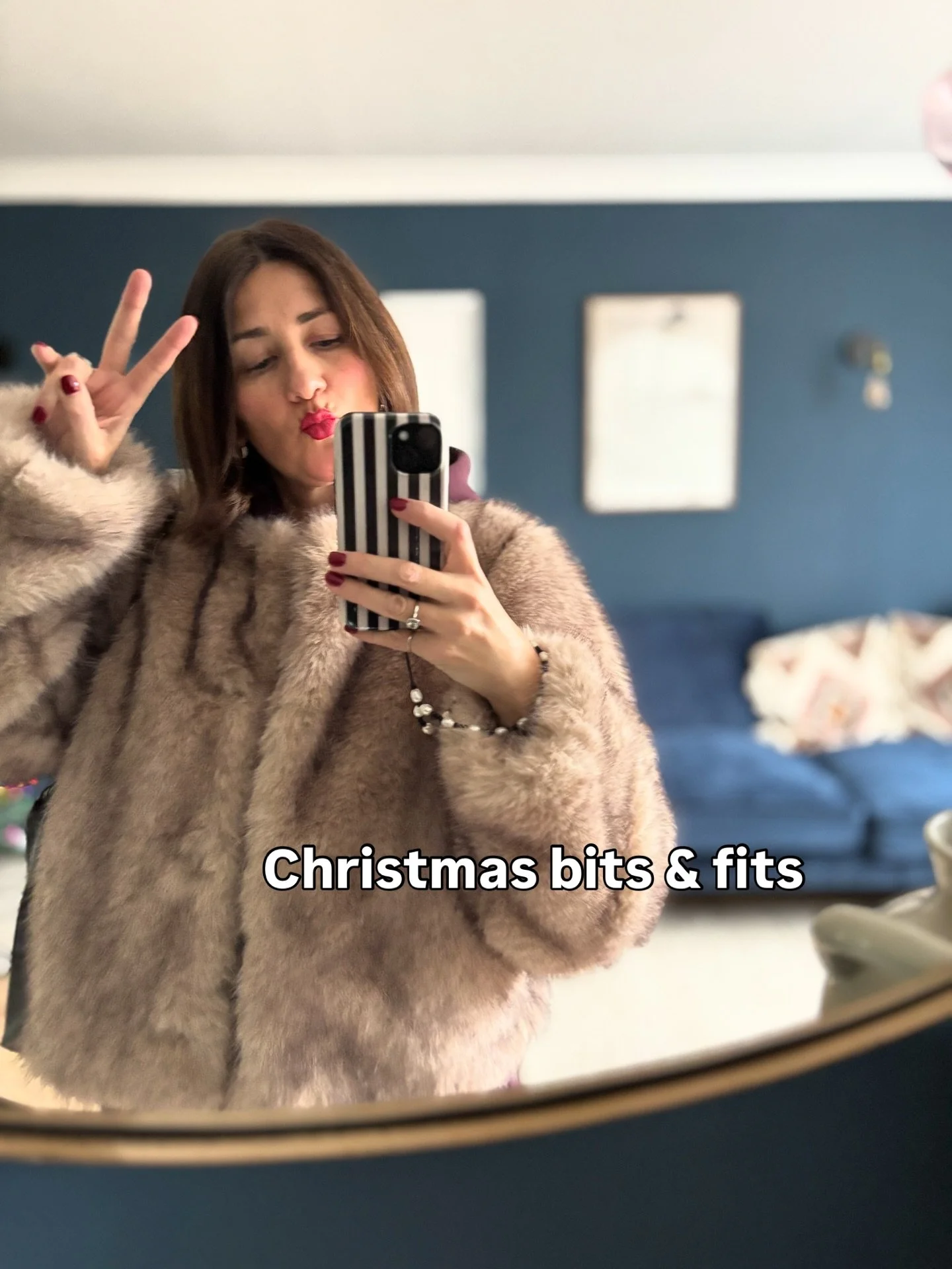 Christmas has been strong this year. A mixture of socialising with friends, relaxing at home &amp; catching up on family time. Lots of excuses to dress up &amp; time to wear the comfies for the rest of 2025.

#christmasoutfits #eveninglook #dailystyl