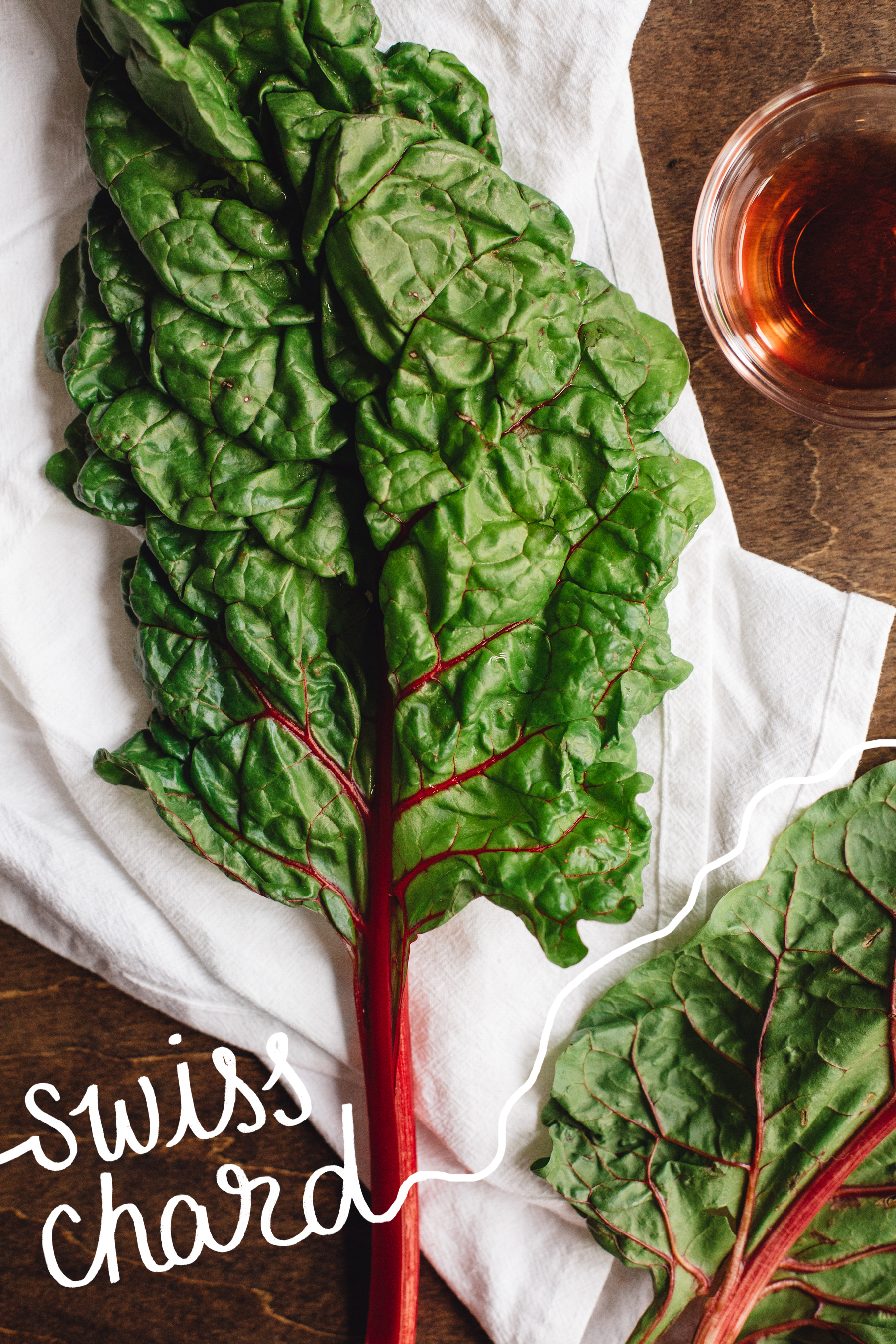 FOODSTUFF_GUIDE-TO-GREENS_SWISS-CHARD_KS.jpg