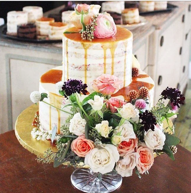 We love decorating delicious cakes with beautiful flowers! 💗🍰 🌸 Thanks @minimelanienyc for reminding us of this beautiful celebration we worked on together!  Dreamy divine...
.
.
.

#yummy #caketopper #weddinginspo #newyorkflorist #bohostyle #feas