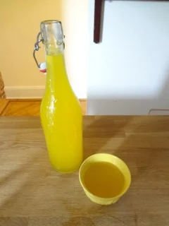 Golden Ginger Turmeric Lemonade (its like internal sunshine!)