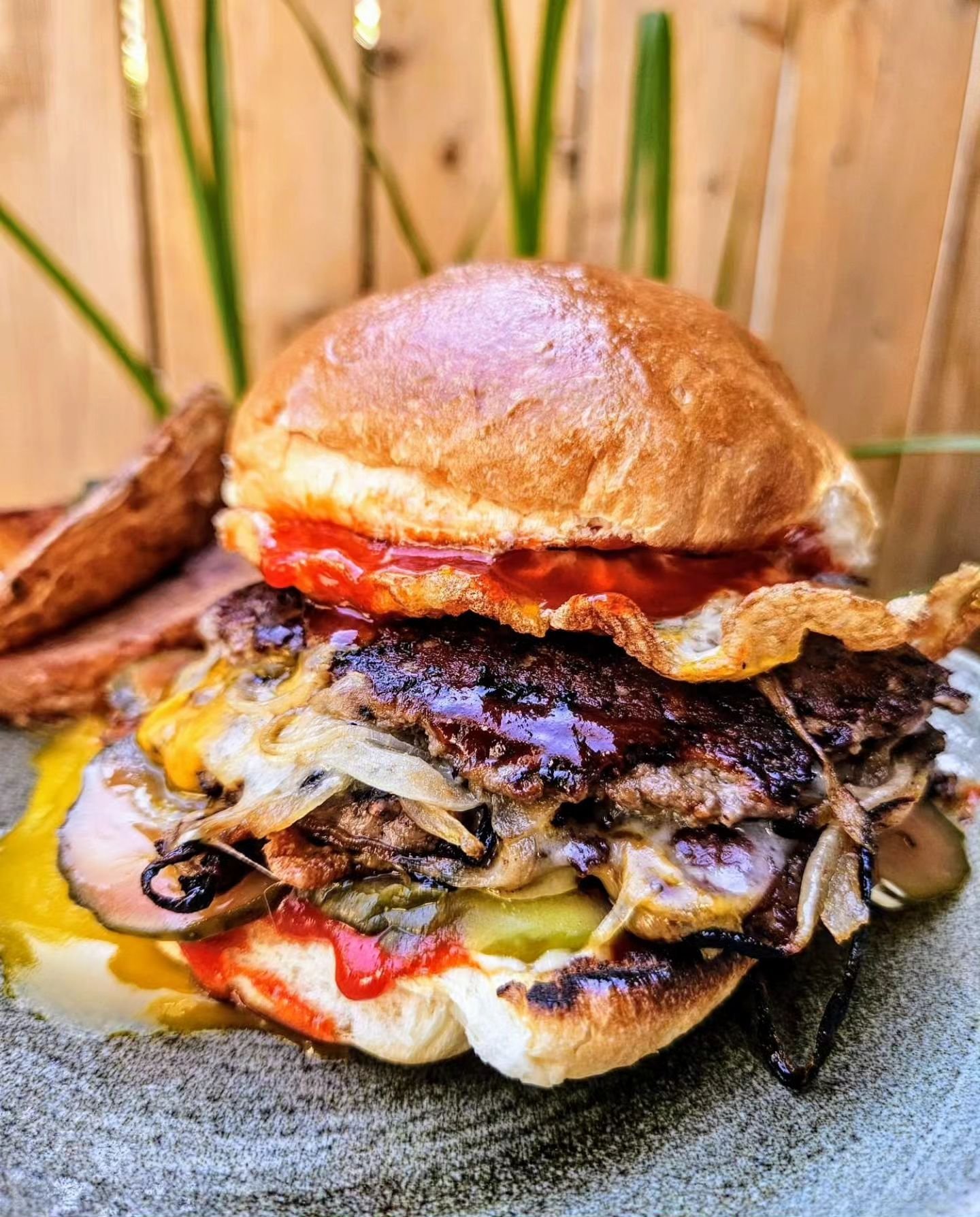It's our final lunch weekend of the year!
Last chance for our Ramly Burger, Ahi Tuna Kale Salad, Rempah Fricken Sandwich, and Assam Cold Noods!

Today &amp; Tomorrow from 1pm-4pm

Happy long weekend everyone ☀️

#Lunch
#malaysian
#ossington
#longweek