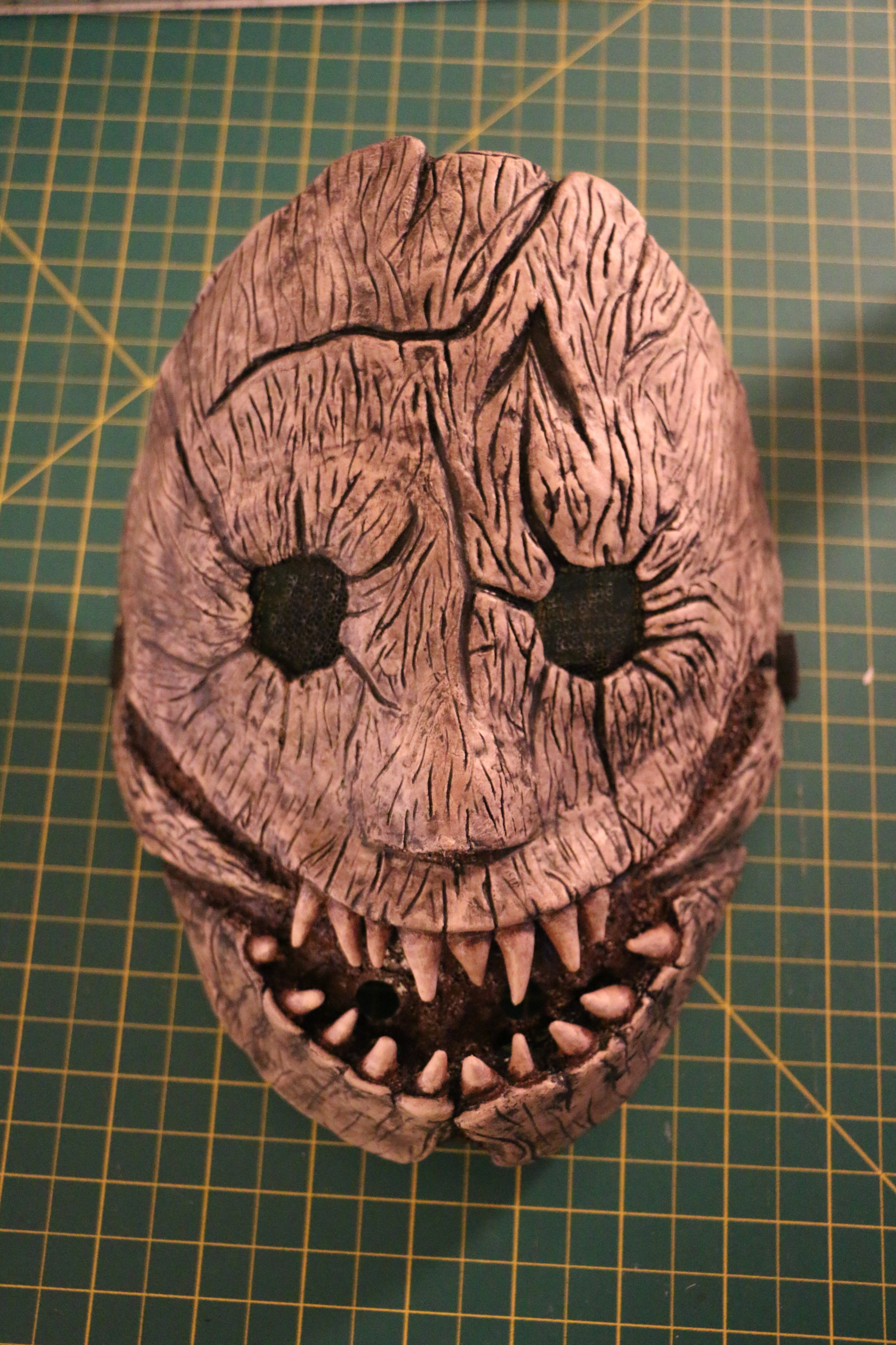  Dead by Daylight cosplay mask; air-dry clay over halloween hockey mask, painted + aged with acrylics. (2018) 