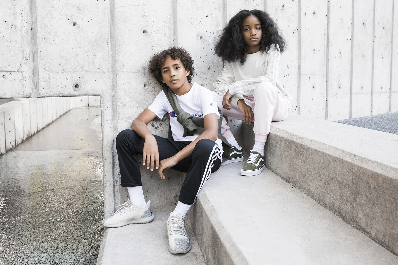 nmd kids foot locker