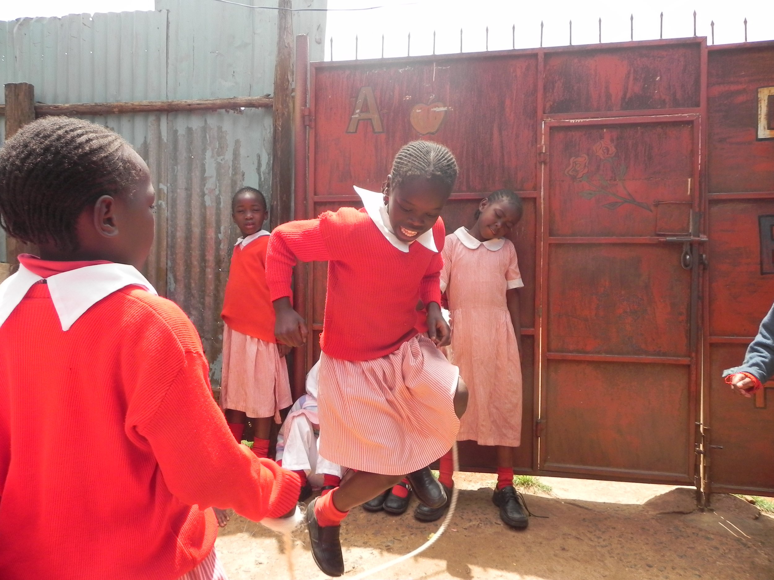  Visit to the Red Rose School in Kenya (2011) 