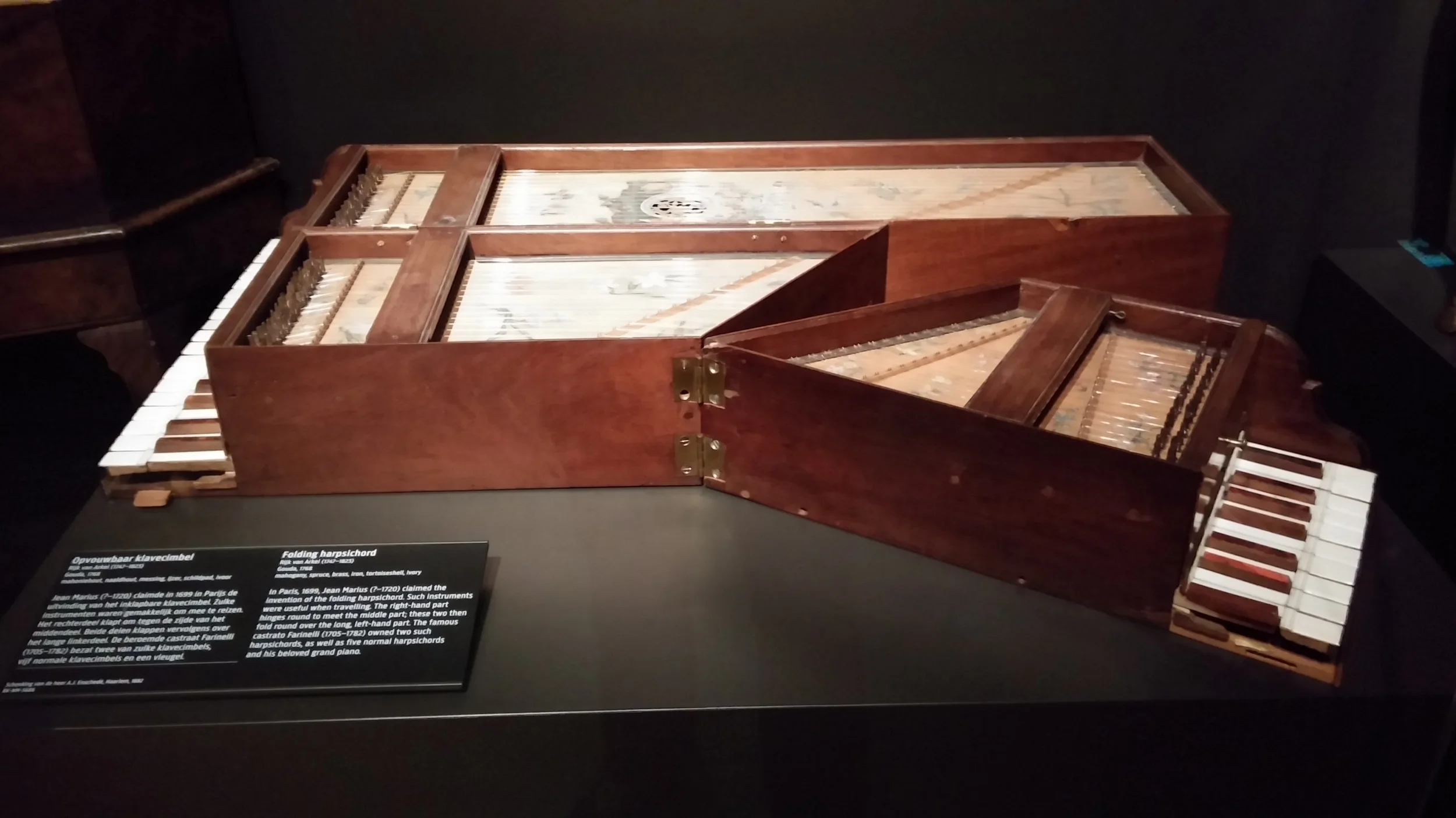 A foldable harpsichord at the Rijks Museum
